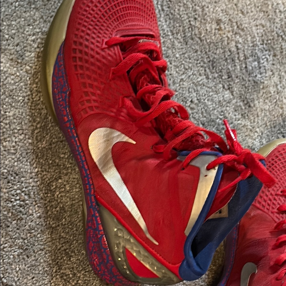 Nike Red and Blue Athletic Sneakers - Picture 4 of 7